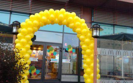 brama z balonów w Poznaniu dla Mc Donalds