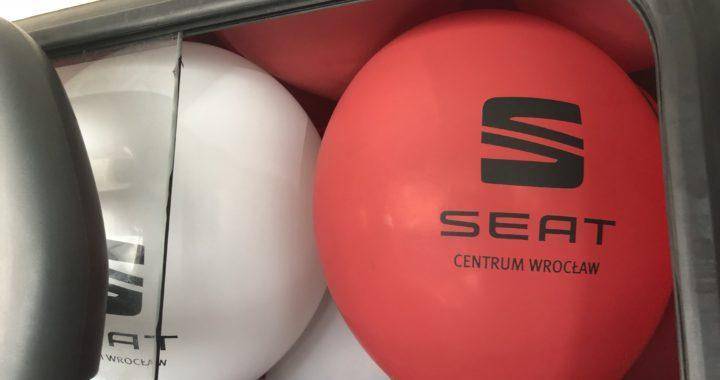 balony z logo Seat Centrum Wrocław