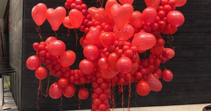 drzewo miłości z balonów dla NOSPR Katowice