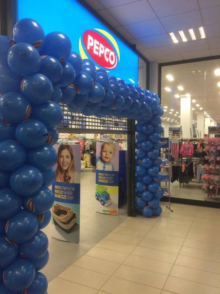 Brama z balonów na otwarcie sklepu Pepco w Przeworsku
