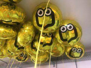 balony-z-helem-pod-sufitem