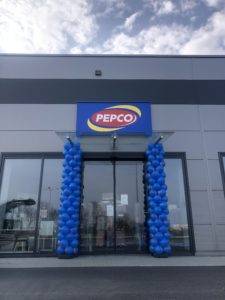 Kolumny-balonowe-jako-dekoracja-na-otwarcie-sklepu-Pepco-w-Lublinie