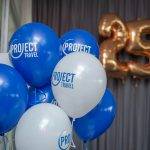 balony z helem z okazji urodziny firmy