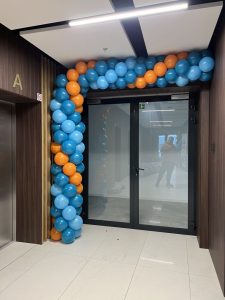 girlandy-balonowe-na-otwarcie-biura-w-Katowicach