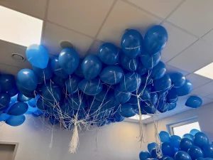 balony-z-helem-z-logo