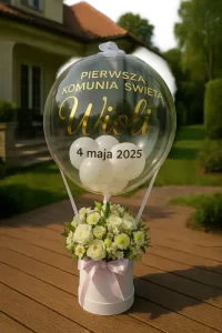 balonowy flower box z kwiatami i personalizacja