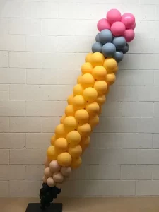 kredka z balonów jako dekoracja