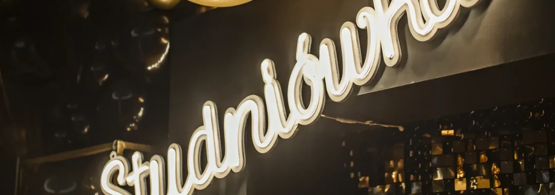 napis led Studniówka - Katowice