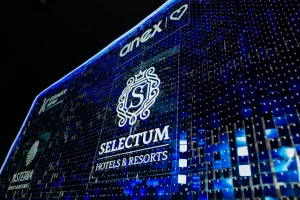 odswietlana-scianka-cekinowa-led-colour-of-the-night