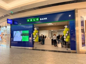 Eleganckie bukiety balonów z helem na otwarcie VeloBanku w Silesia City Center Katowice