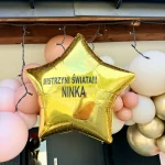 balon foliowy gwiazda dodany do dekoracji balonowej