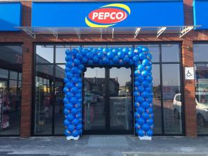 brama z balonów w Nisko na otwarcie Pepco