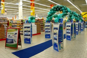 dekoracja balonowa stoiska promocyjnego                      